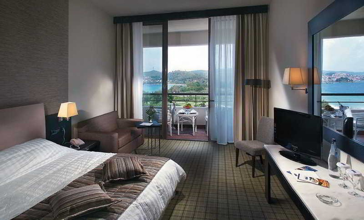 Meliton---Porto-Carras-Grand-Resort-Room-54