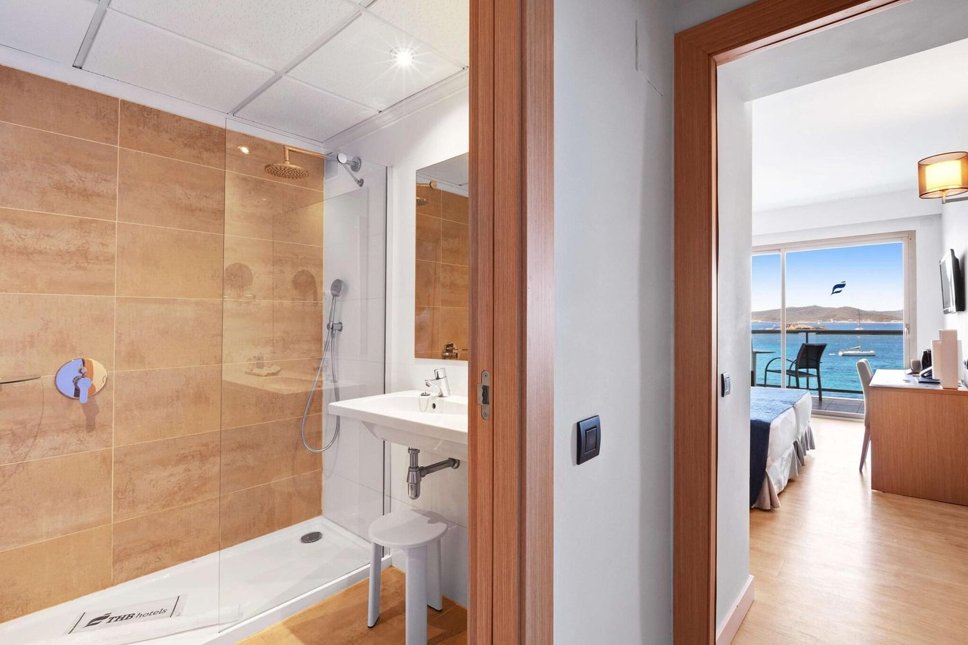 THB-Los-Molinos-Class-Room-34