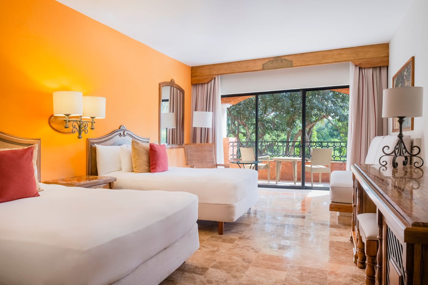 Iberostar-Waves-Paraiso-Beach-Room-32