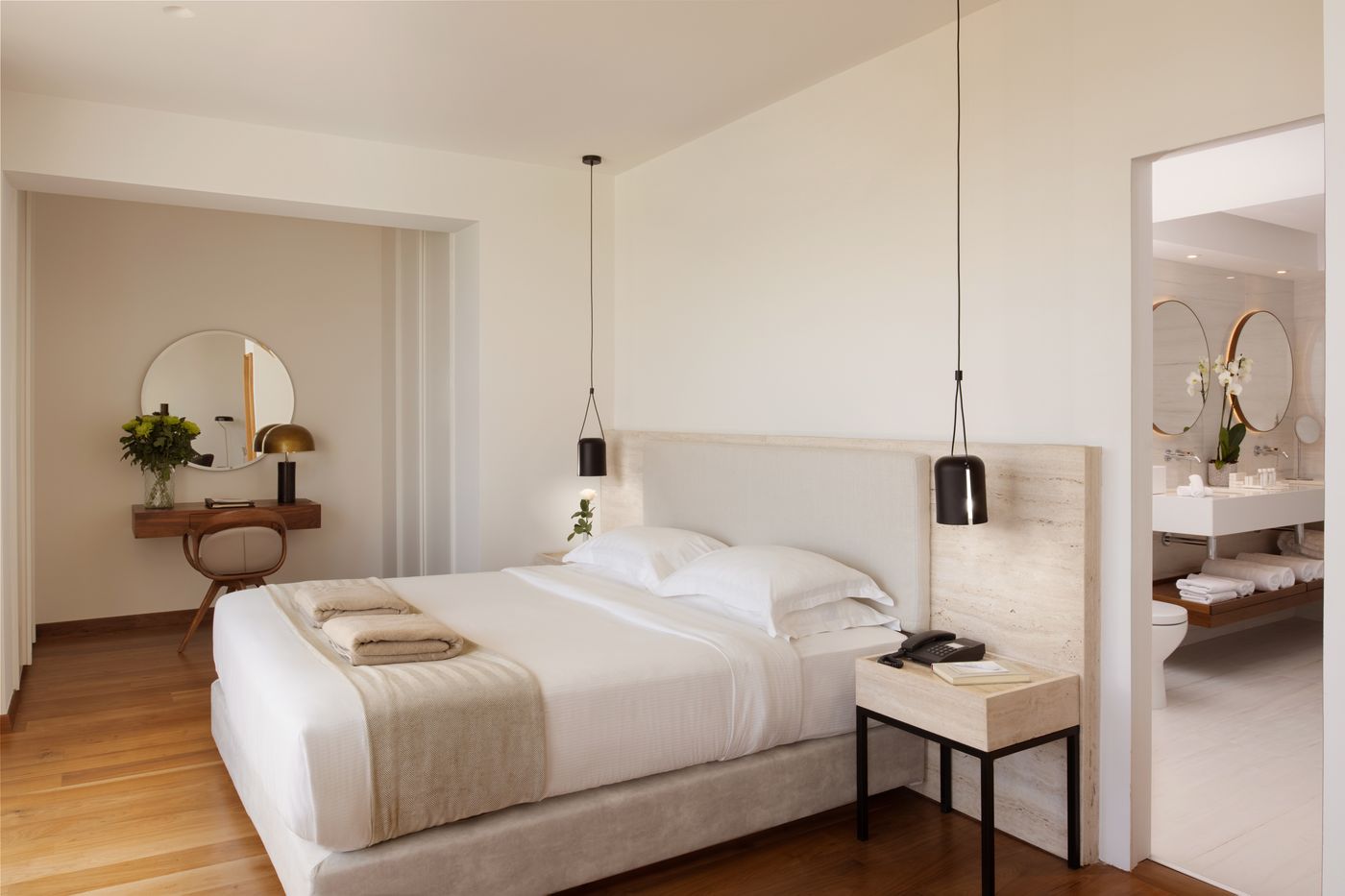 Grecian-Bay-Hotel-Room-35