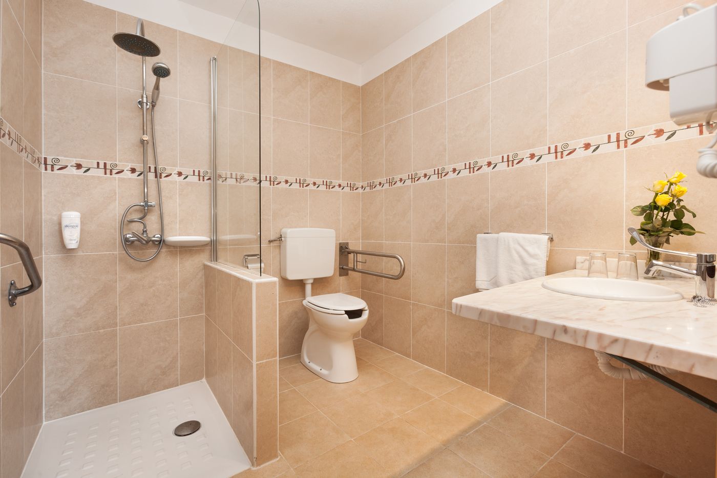 Panoramica-Garden-Room-27