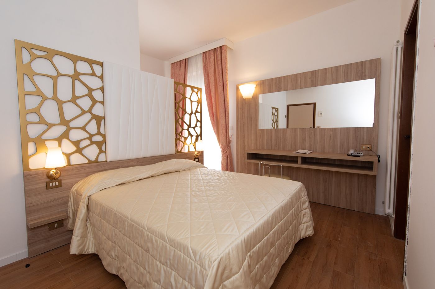 Re Enzo - Italy - BOLOGNA - Room - 10