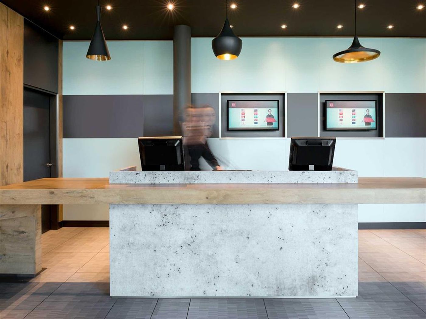 Ibis-Geneve-Aeroport-General-view-18