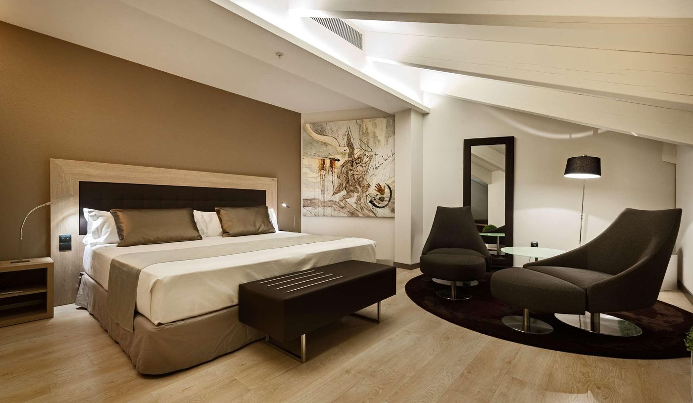 Catalonia-Plaza-Mayor-Room-30