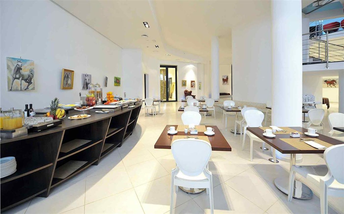 Mercure-Olbia-Restaurant-34