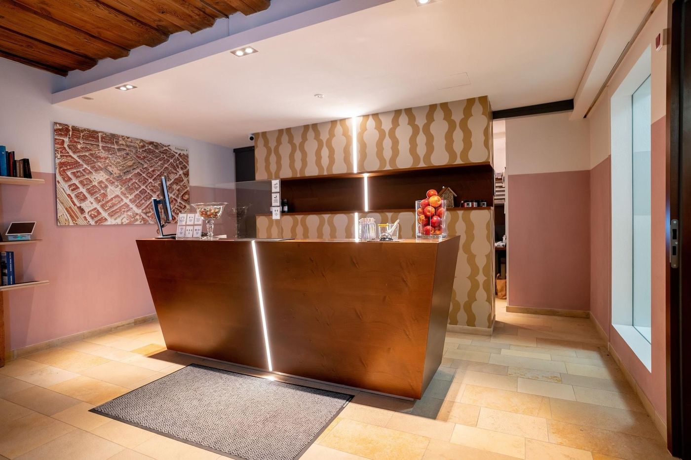 Altstadthotel Grauer Wolf-Germany-ERLANGEN-Lobby-6