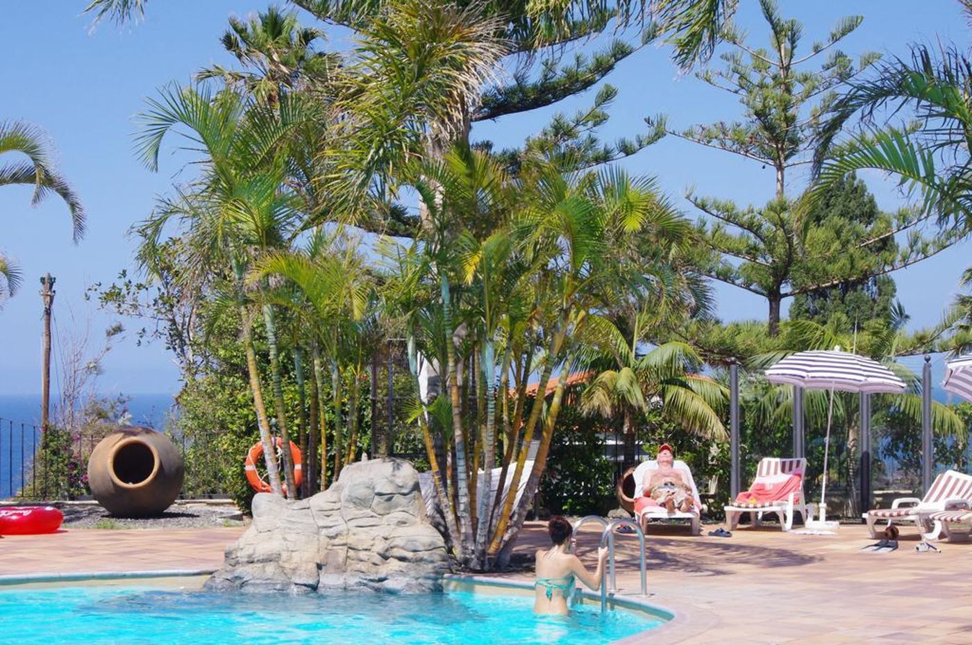 Playa-los-Roques-Apartamentos-Pool-5