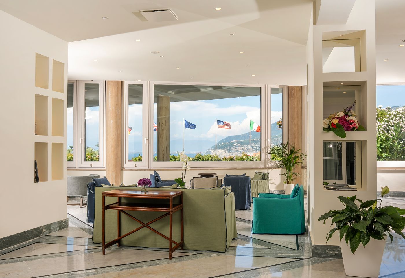 Grand-Hotel-Vesuvio-Lobby-33