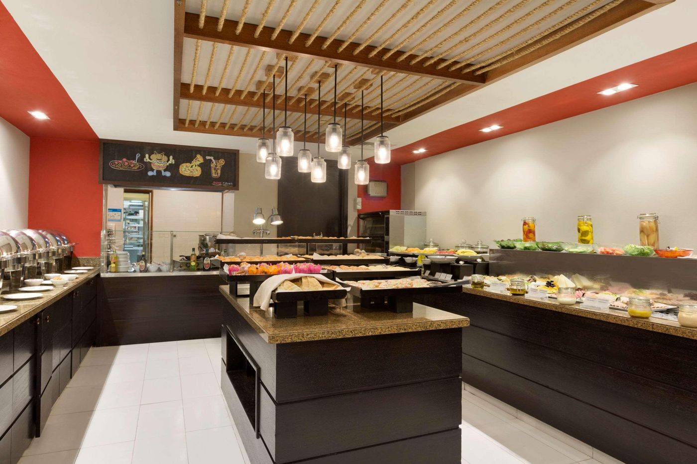 Ramada-by-Wyndham-Downtown-Dubai-Restaurant-55