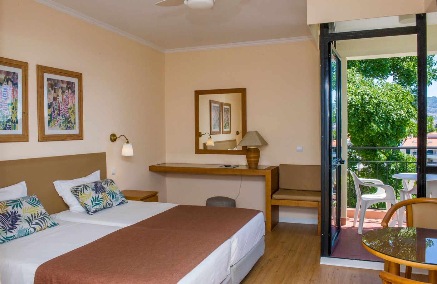 Dorisol-Mimosa-Room-20