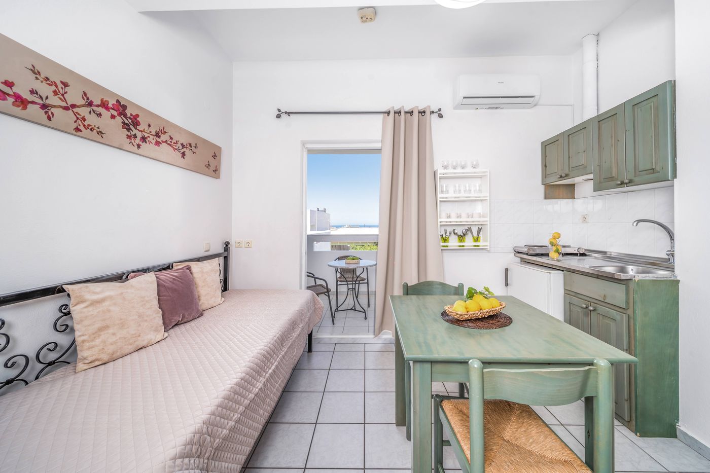 Maria-Rousse-Studios-Room-34