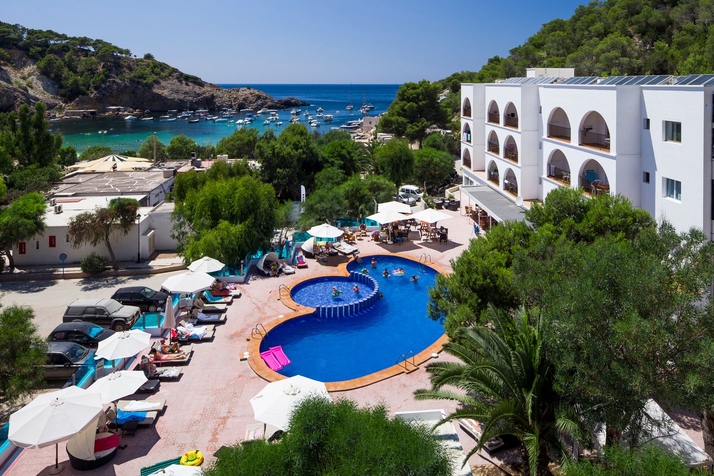 Puerto-Cala-Vadella-Pool-10