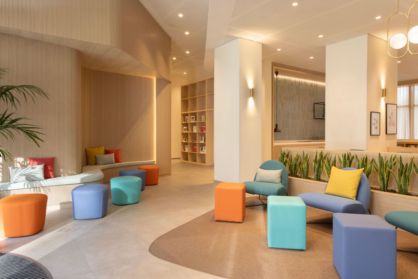 Staybridge-Suites-Malaga-Lobby-30