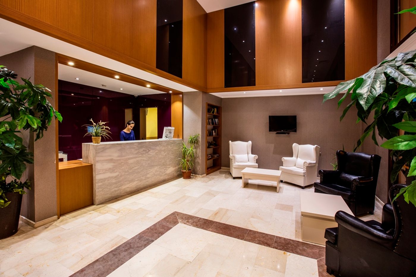 The-Panorama-Hill-Lobby-19