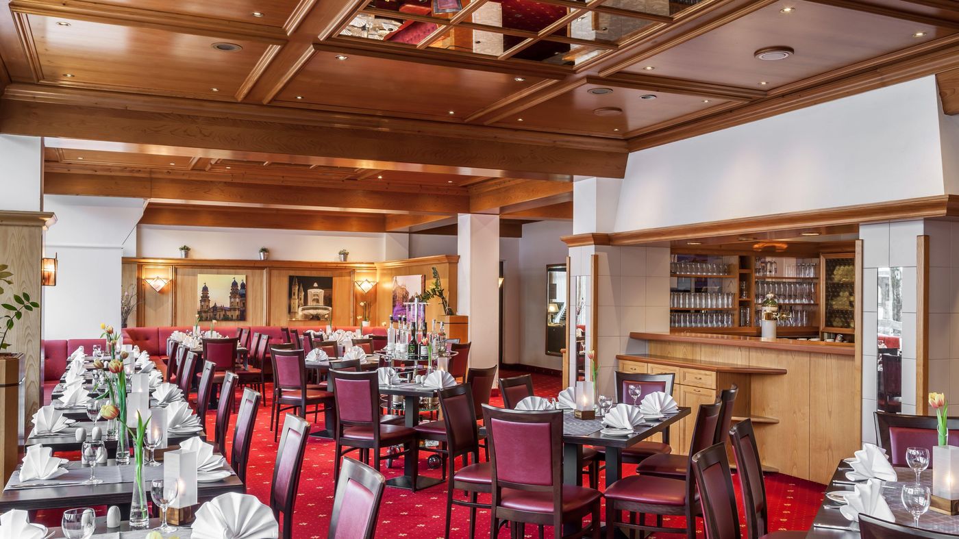 Holiday-Inn-Munich-South-Restaurant-37