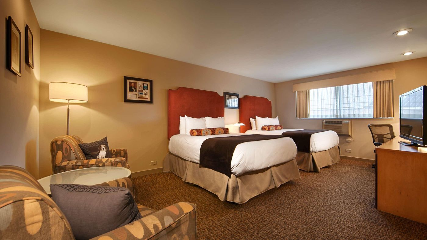 Best-Western-Plus-Hollywood-Hills-General-view-20