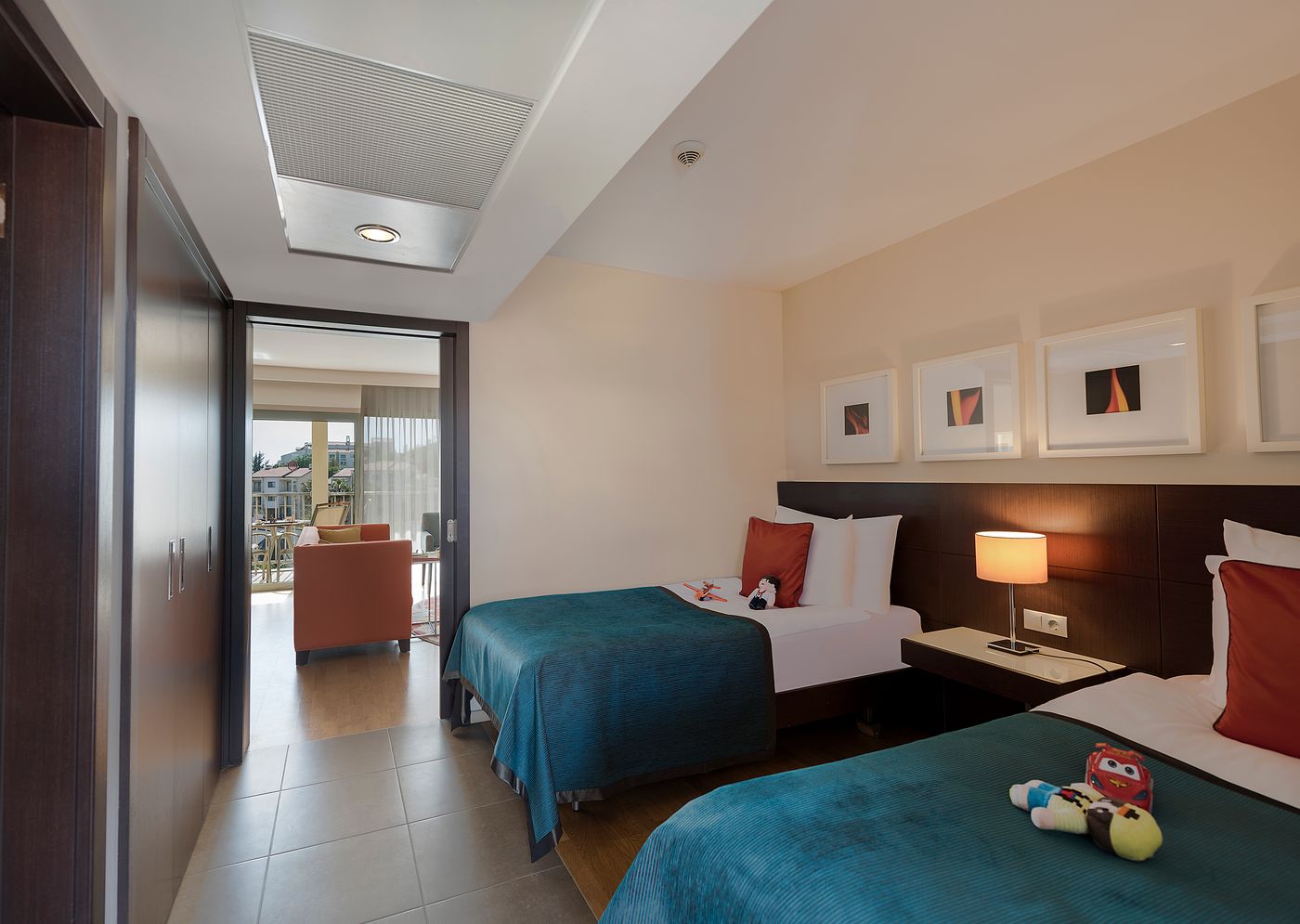 Arum Barut Collection