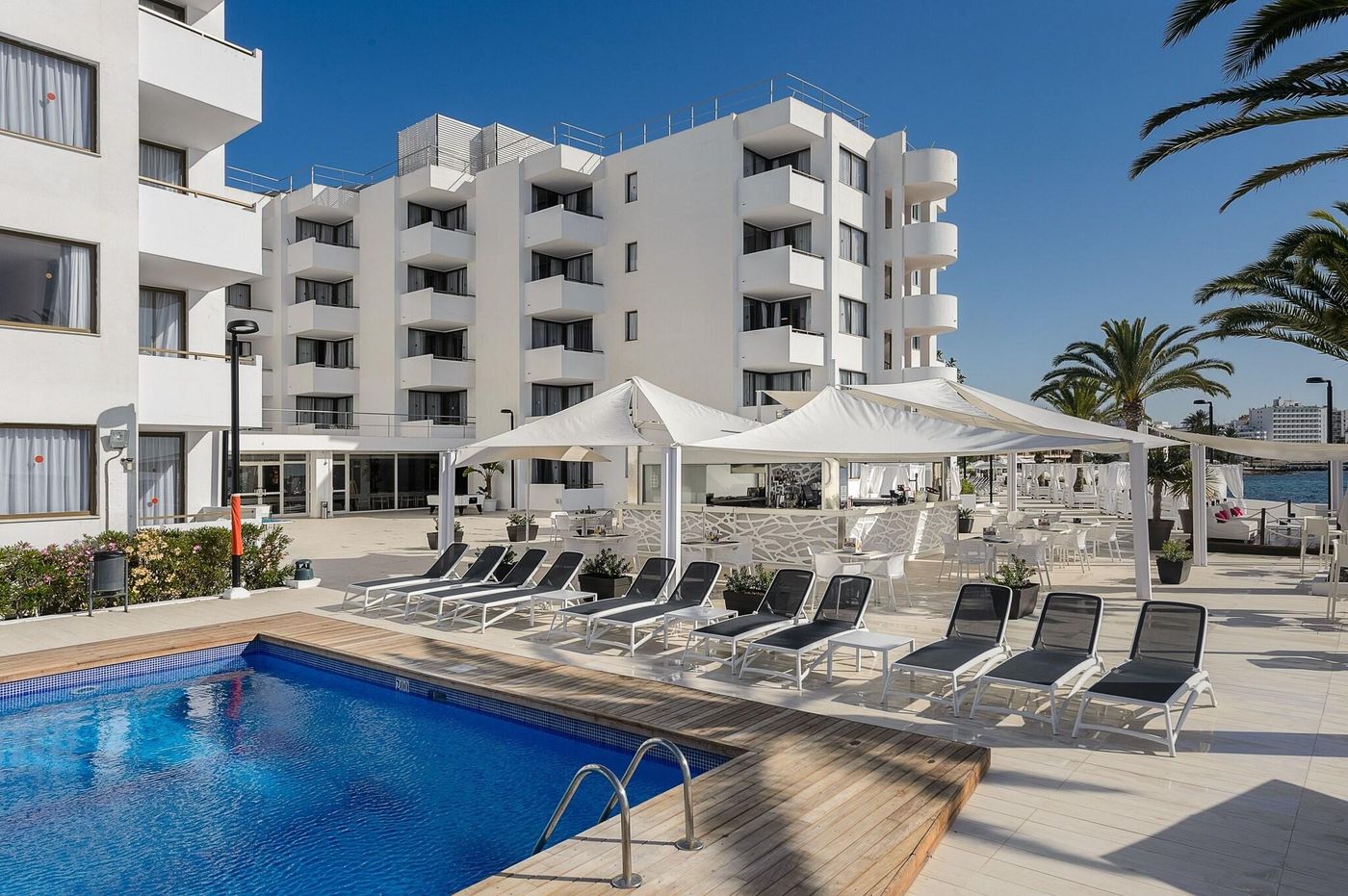 Apartamentos-Playasol-Jabeque-Dreams-Pool-2