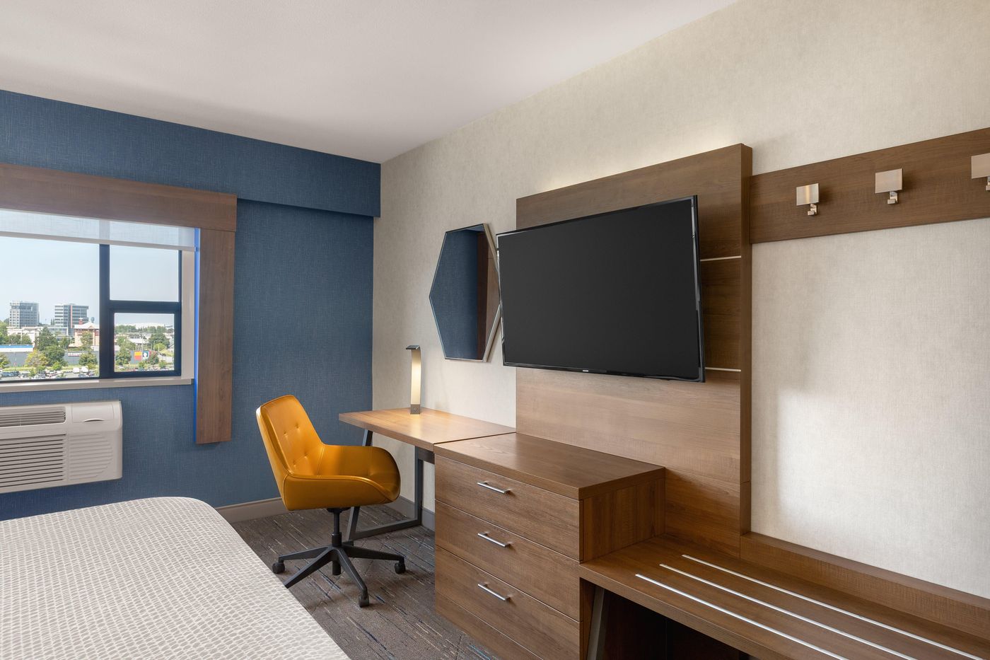 Holiday-Inn-Express-Vancouver-Airport-Richmond-Room-27