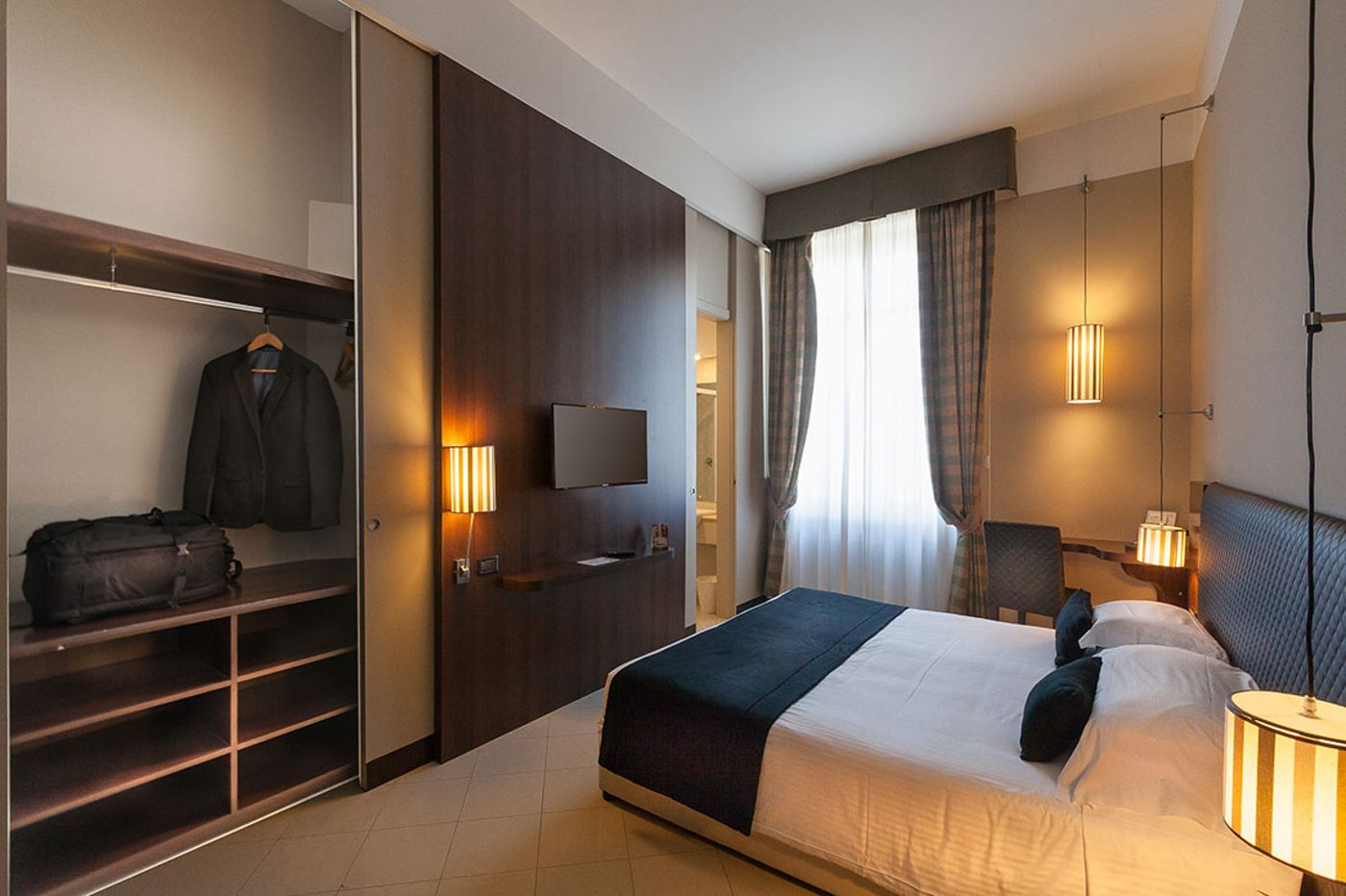 TH-Roma---Carpegna-Palace-Room-18