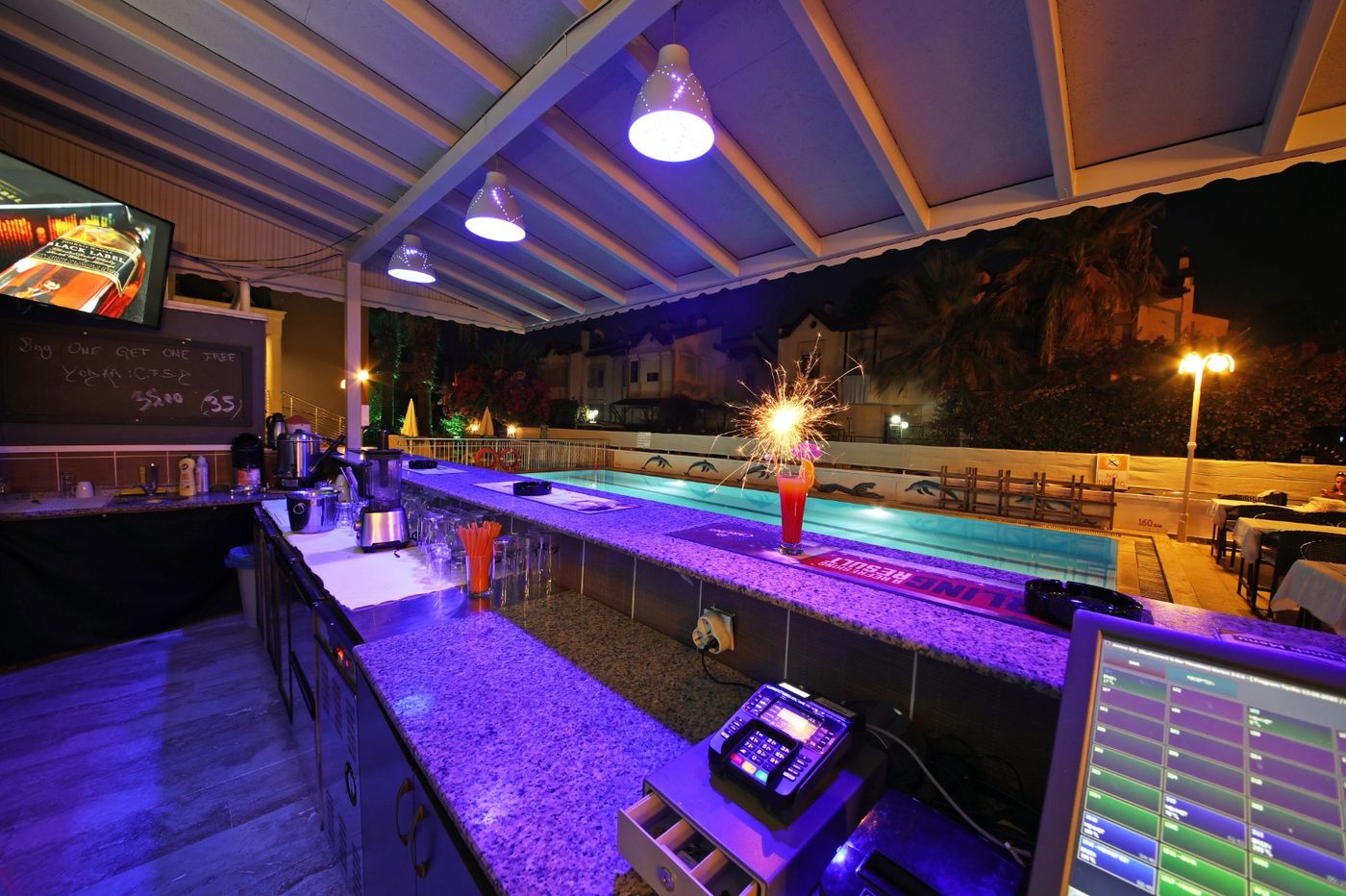 Club-Ako-Apart-Bar-14