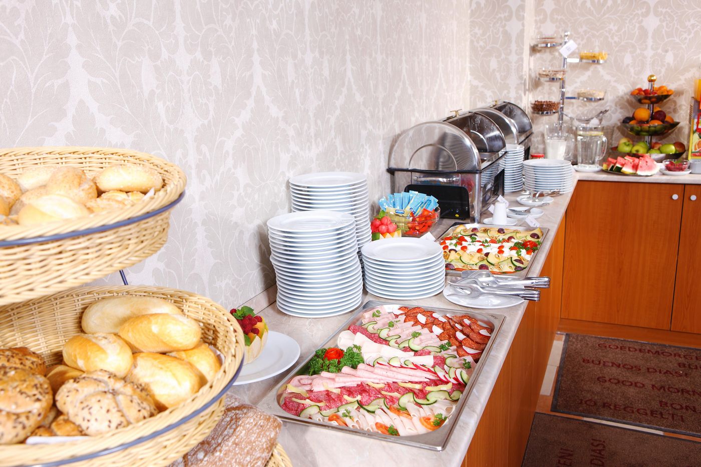 Six-Inn-Hotel-Restaurant-20