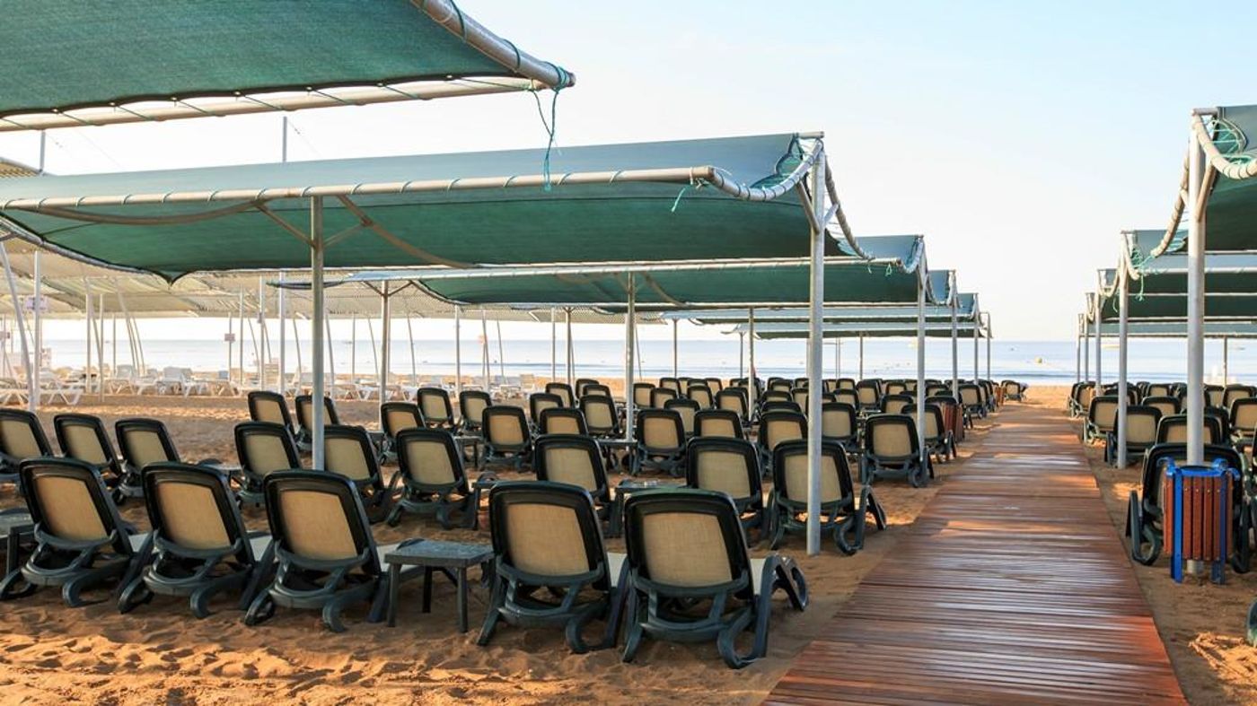 Side-Crown-Palace-Beach-45