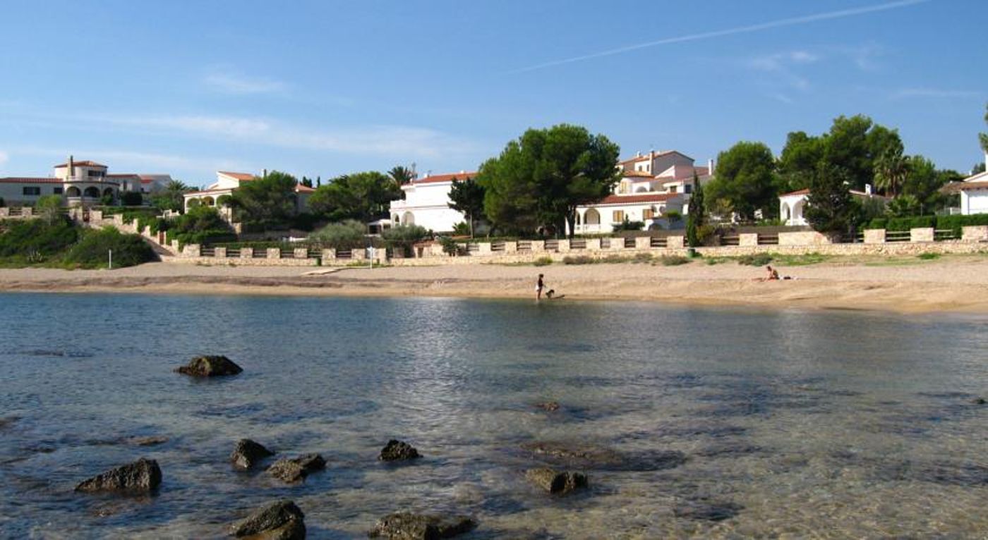 Les Oliveres Apartments