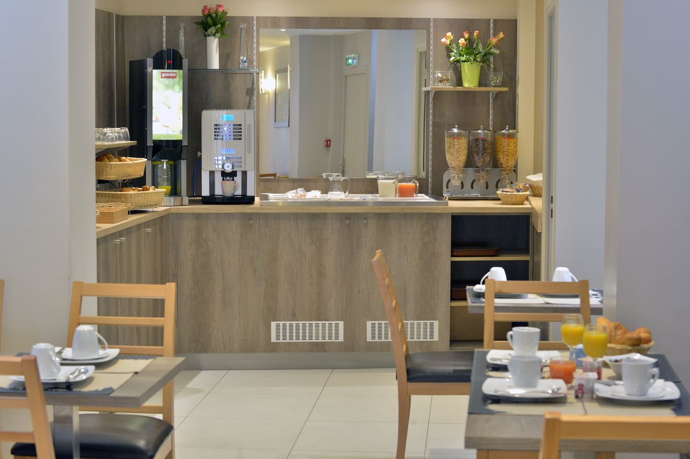 Hotel-Du-Chemin-Vert-Restaurant-11