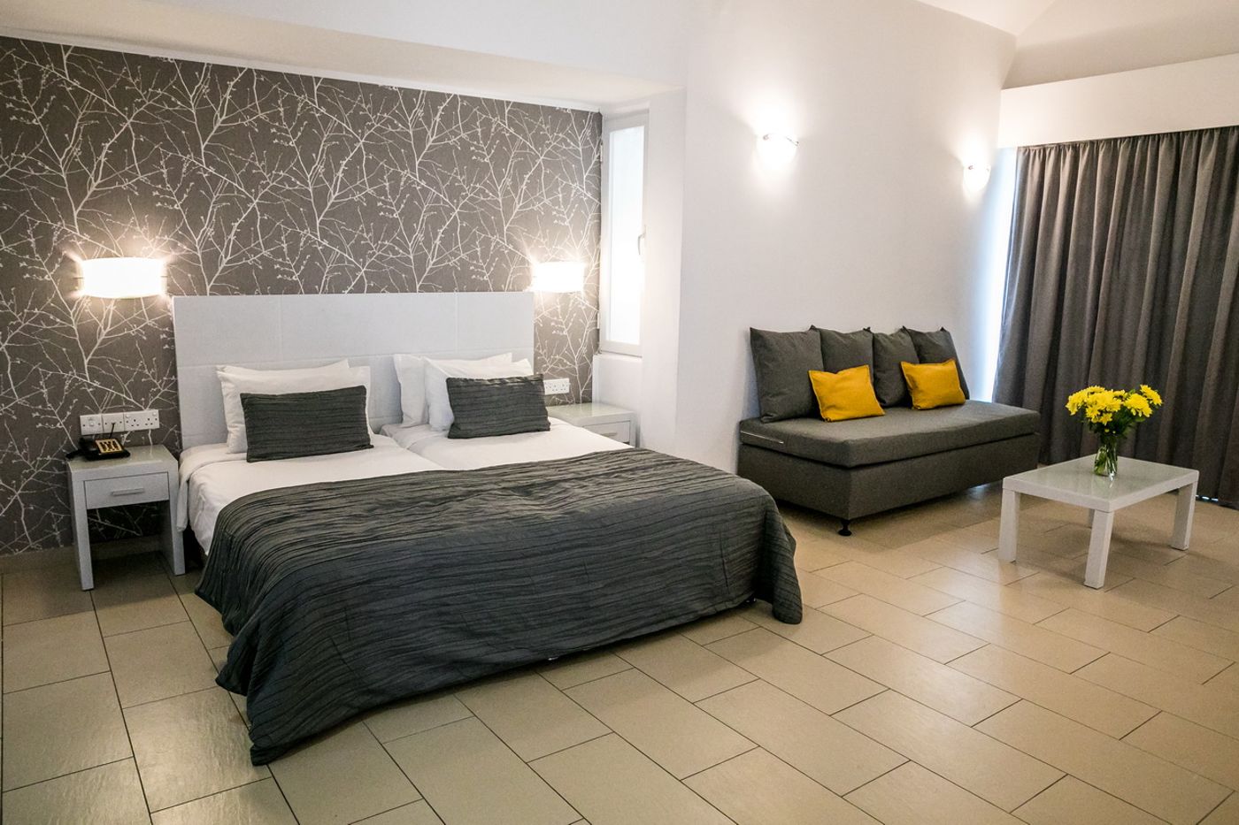 Theo-Sunset-Bay-Room-27