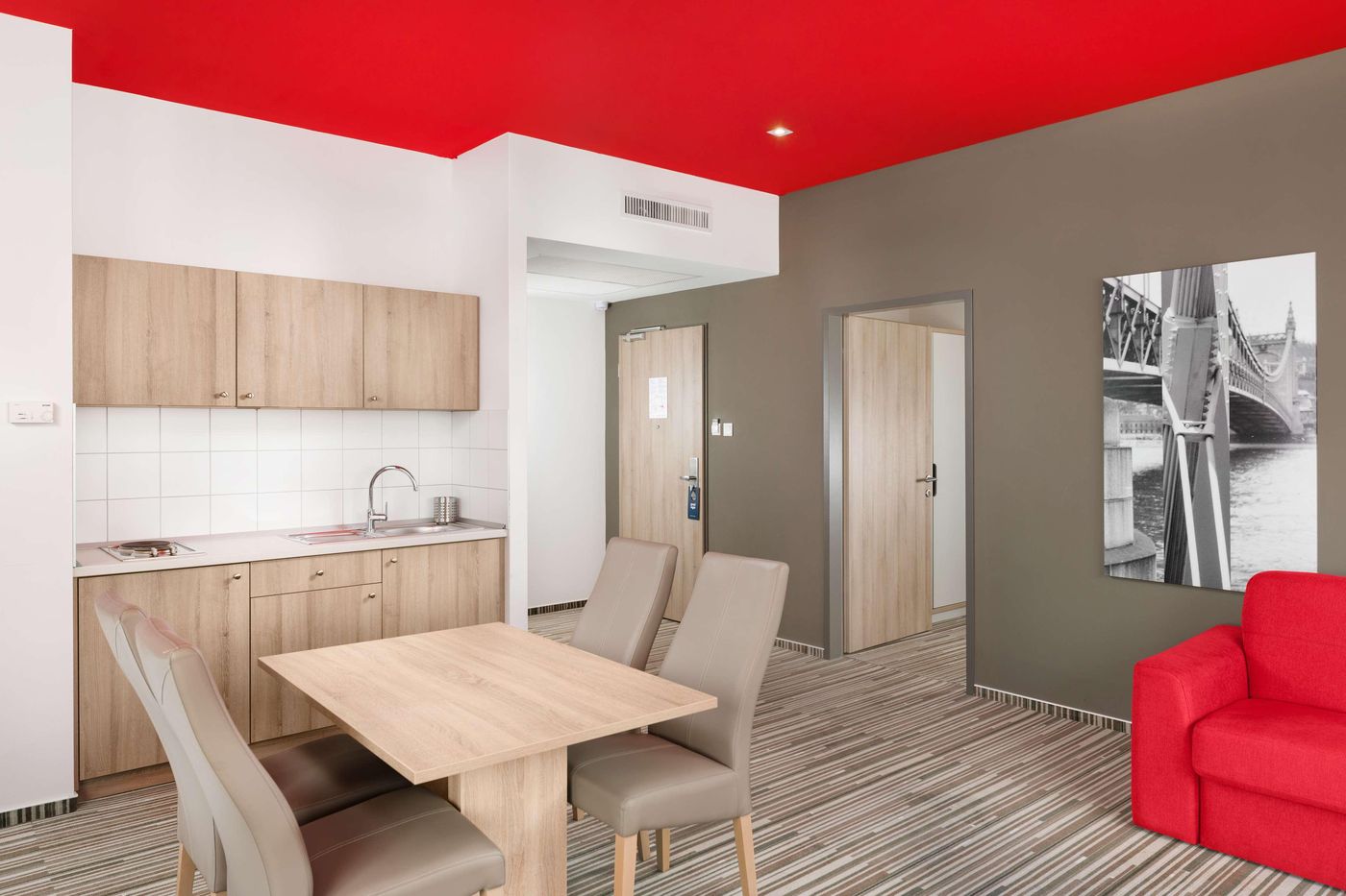 Park-Inn-by-Radisson-Budapest-Room-4