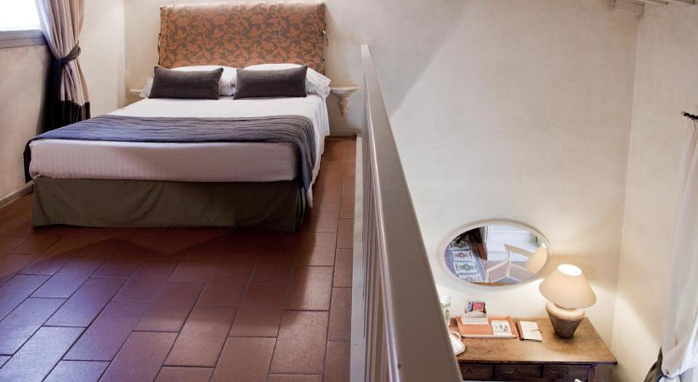 The J & J Historic House Hotel