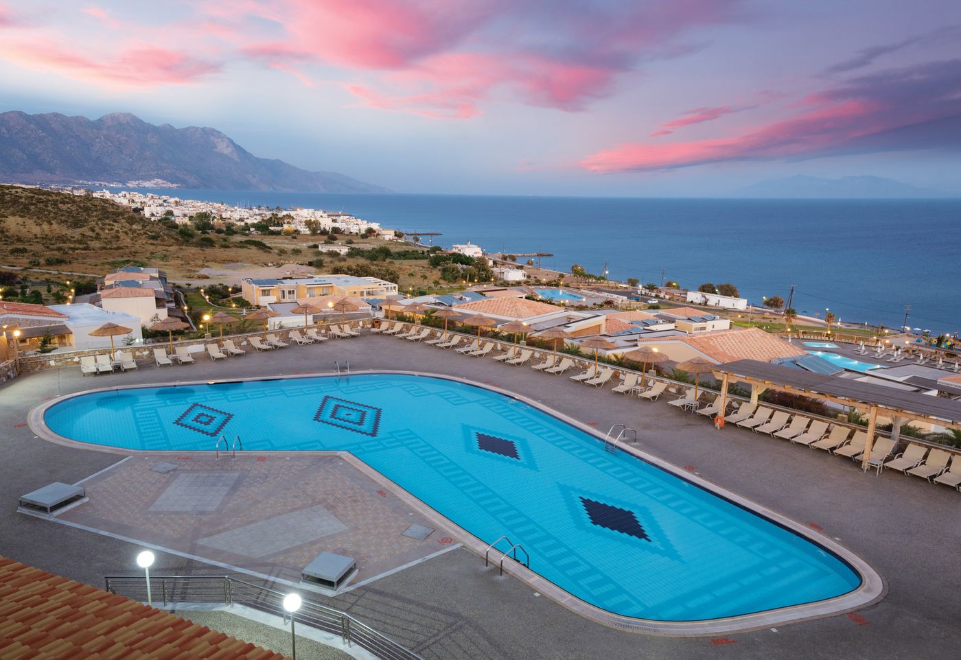 Grand-Blue-Beach-Hotel-General-view-10