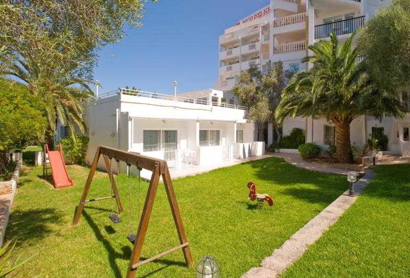 Aparthotel-Reco-des-Sol-Ibiza-Sports-and-Entertainment-8