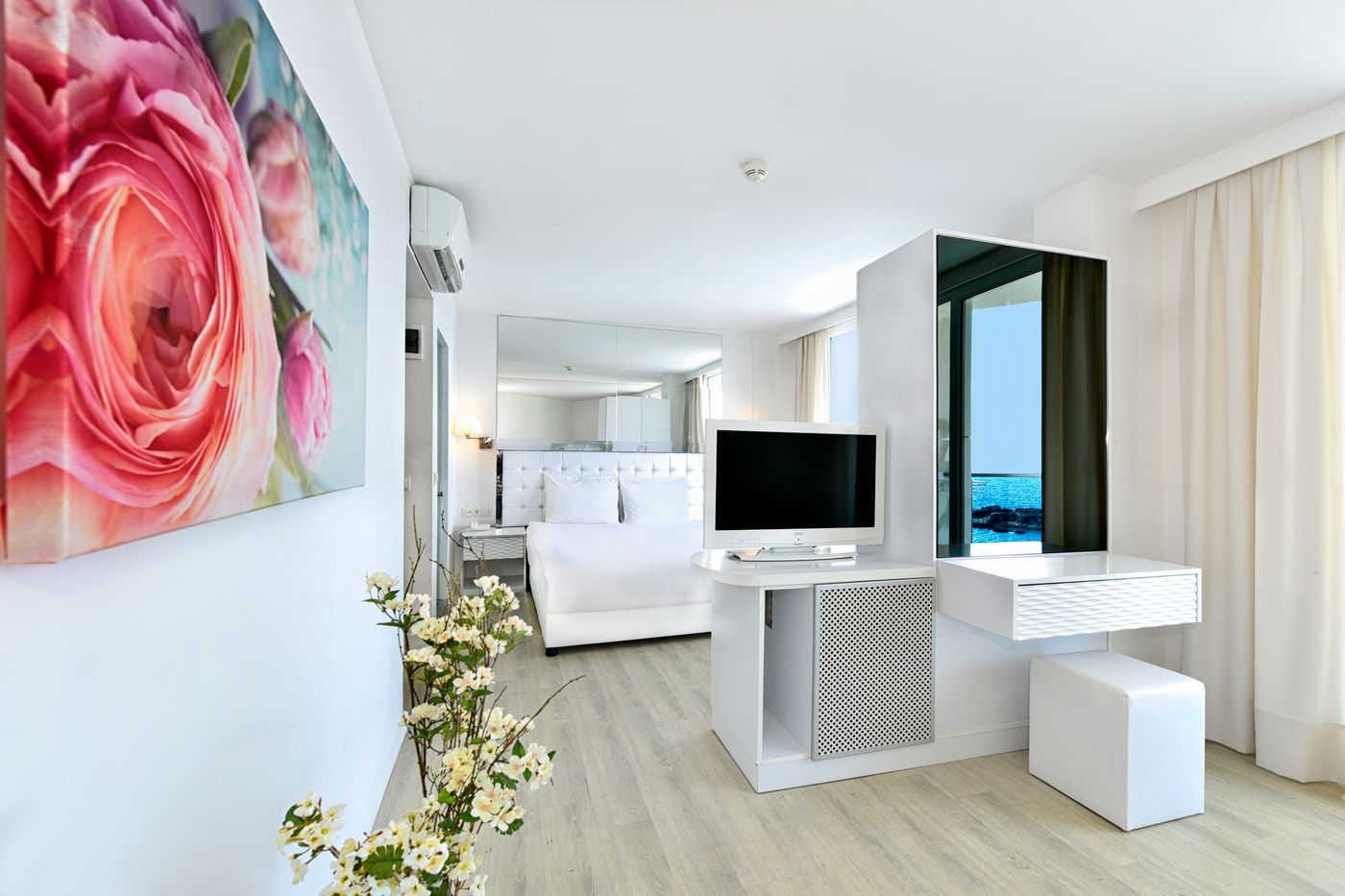 Le-Bleu---Hotel-Resort-Room-33