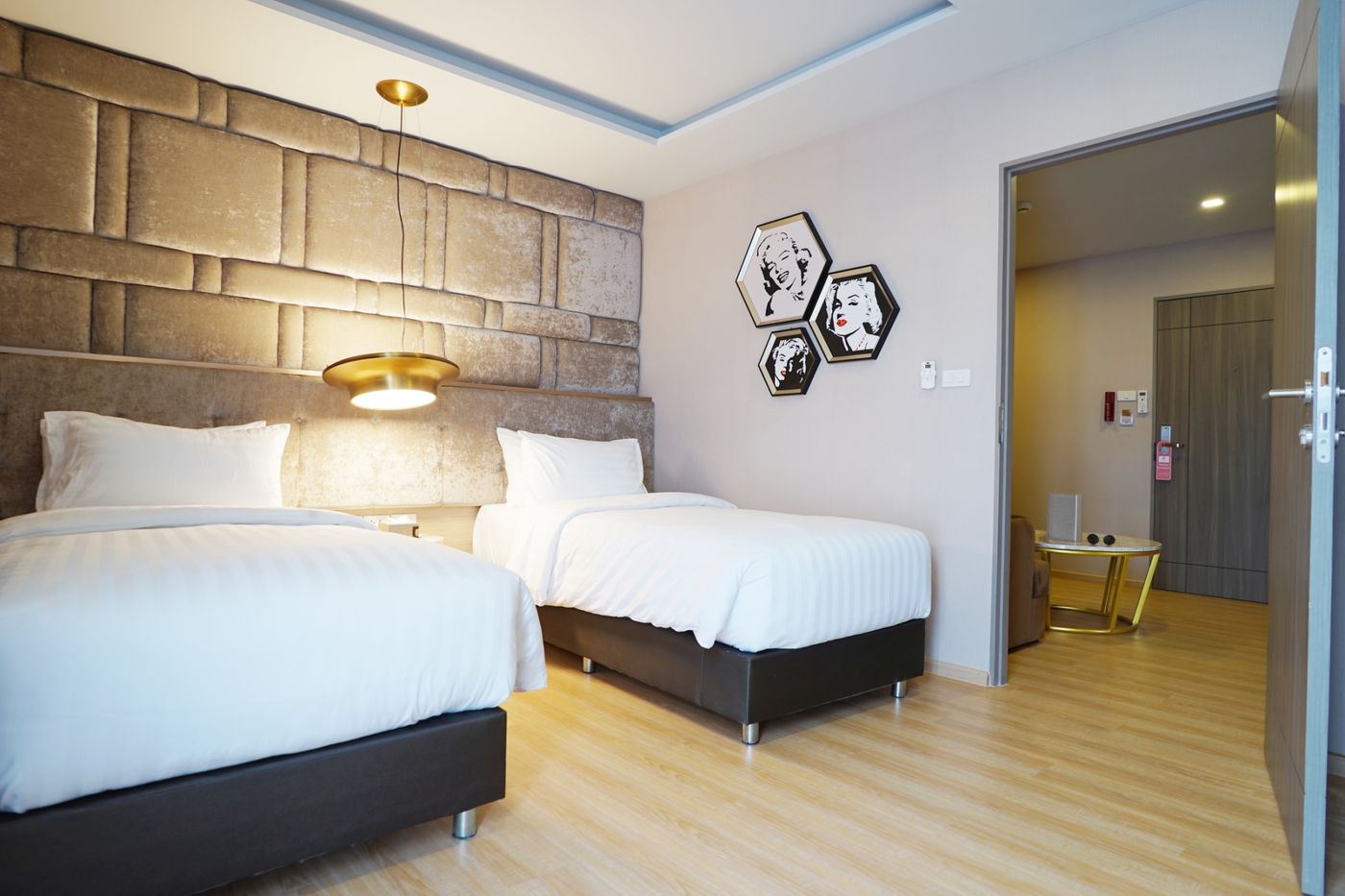 De-Prime-Rangnam-Hotel-Room-14