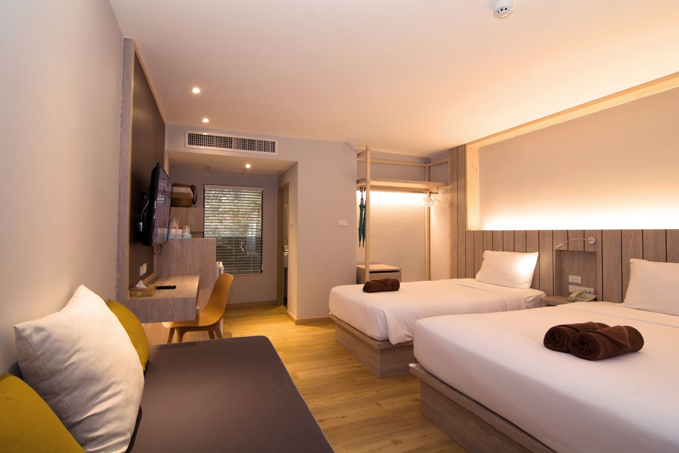 Baan-Karon-Resort-Room-9