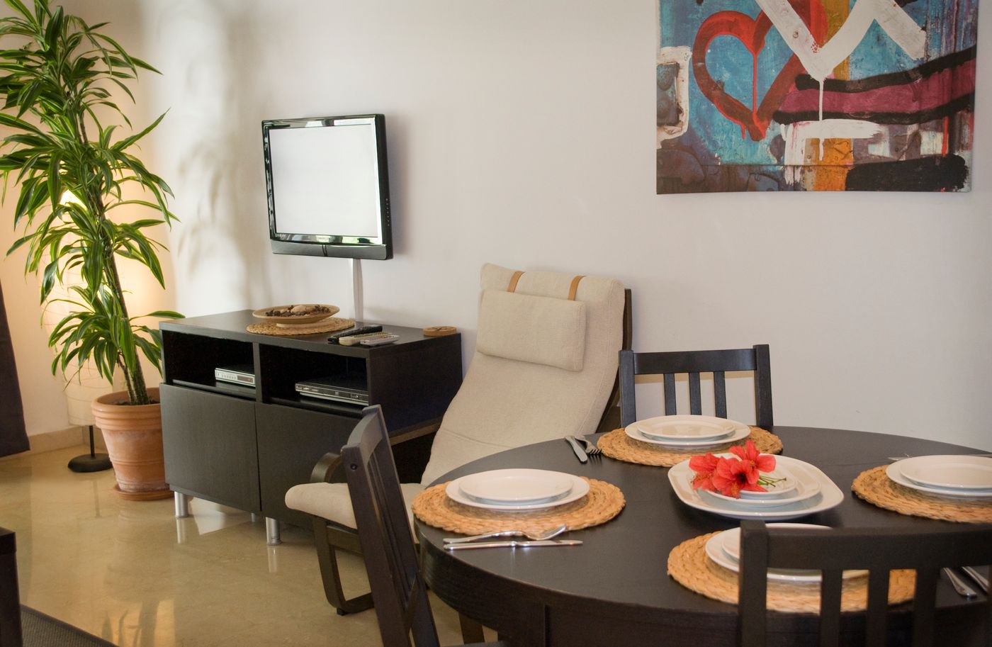 Aloha-Gardens-Room-48