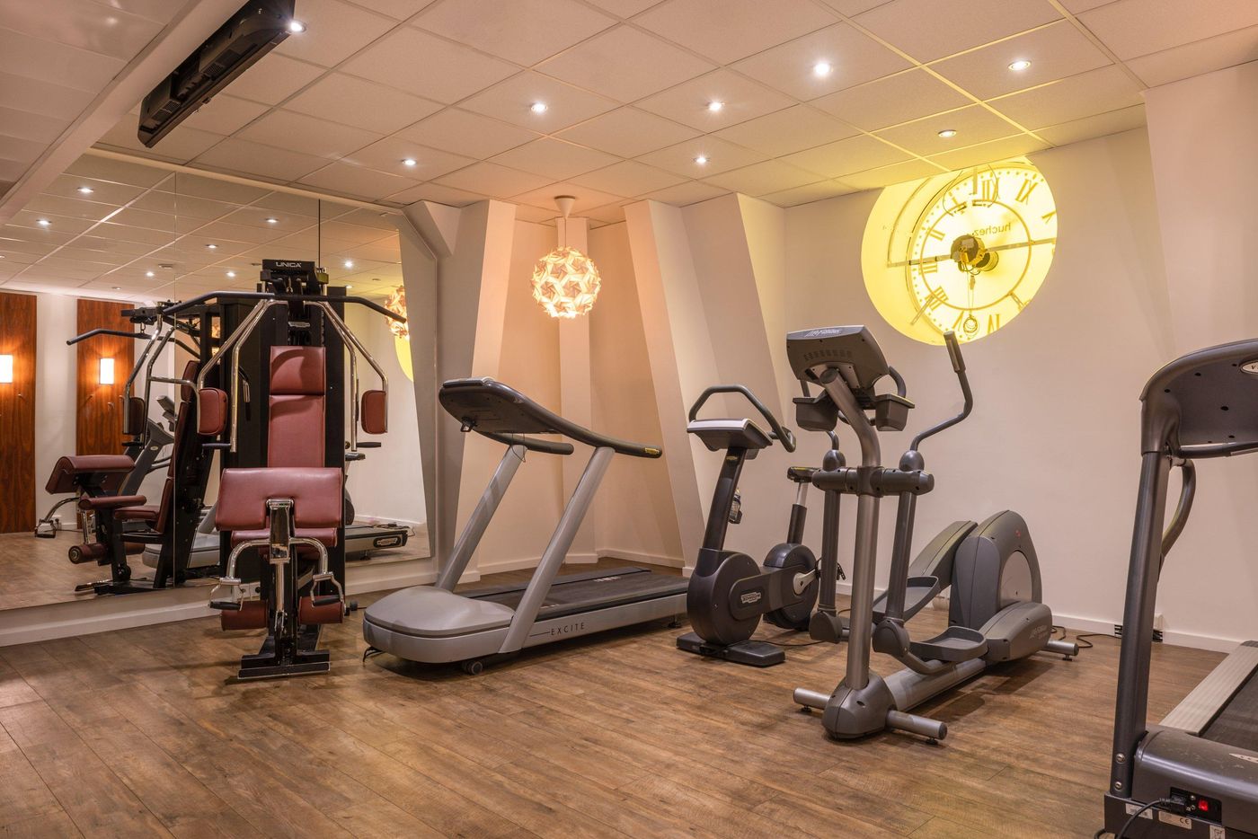 Crowne-Plaza-Paris-Republique-Sports-and-Entertainment-64