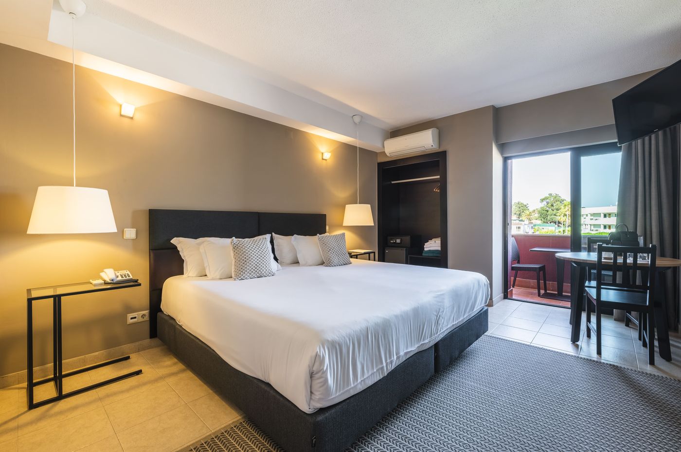 Topazio Vibe Beach Hotel & Apartments - Adults Only