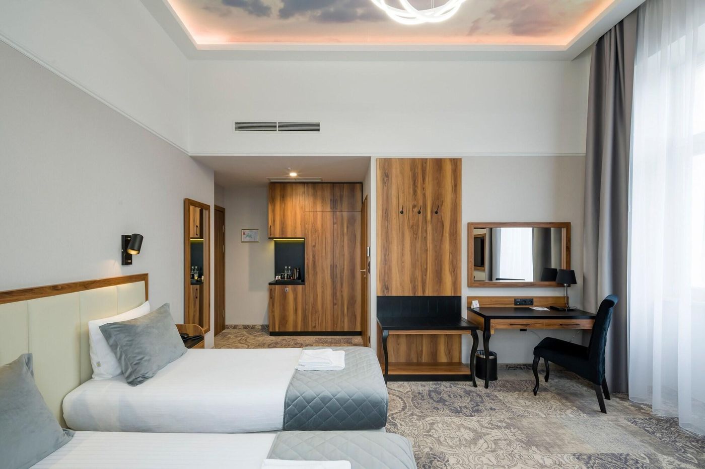 Sky-Hotel-Krakow-Room-20