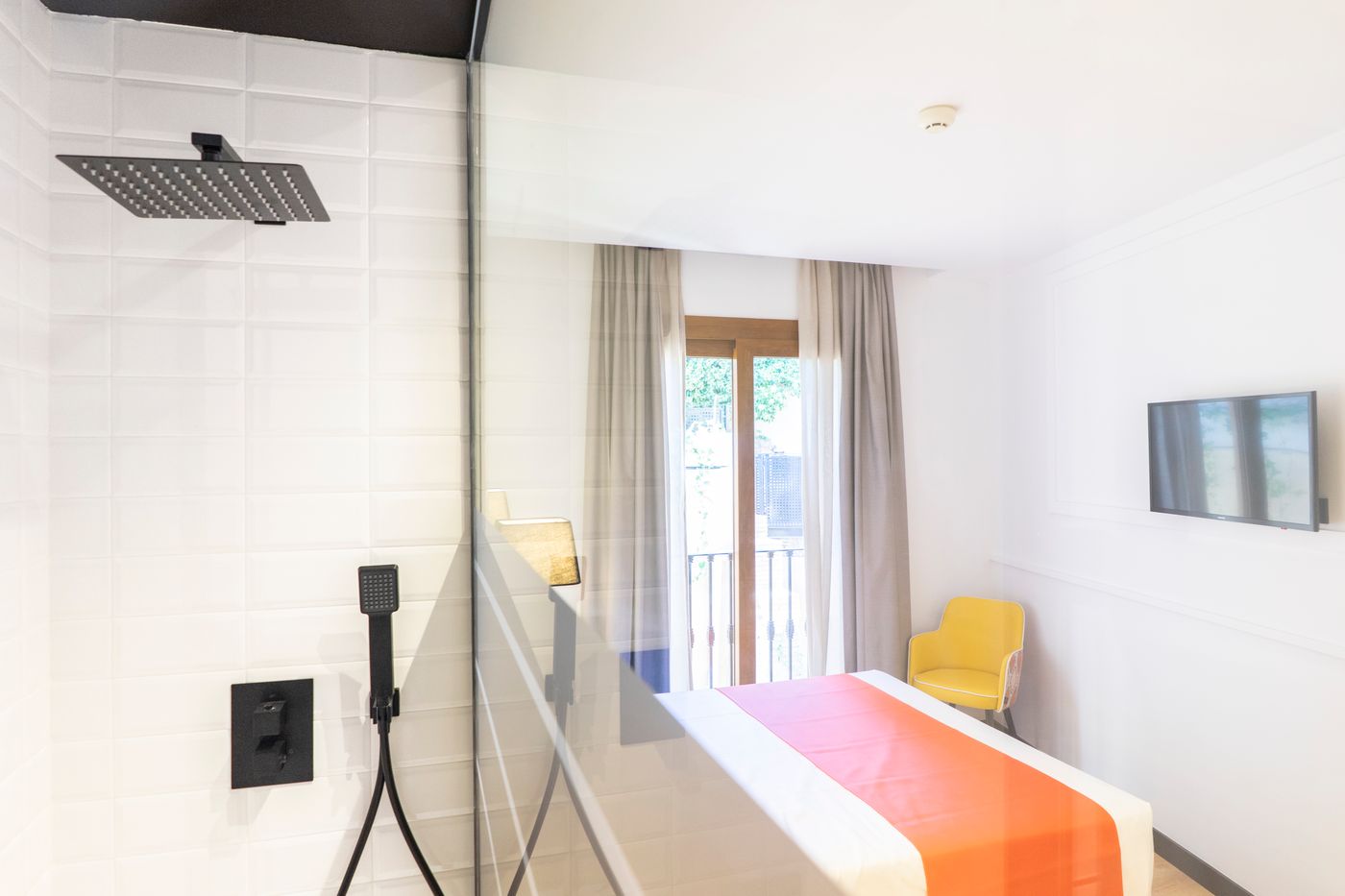 Puerta de las Granadas-Spain-GRANADA-Room-8