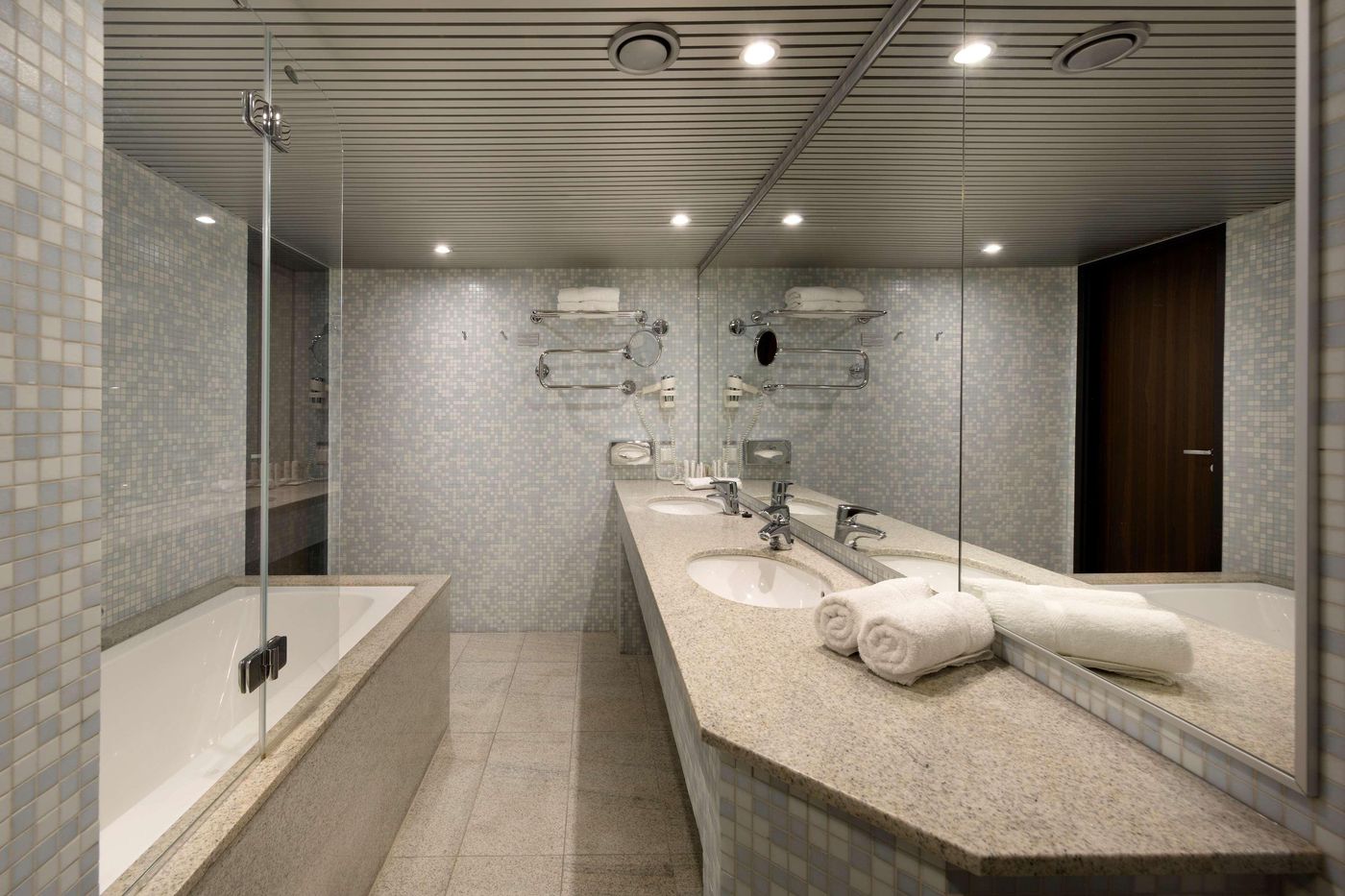 Radisson-Blu-Hotel-Olumpia--Room-38