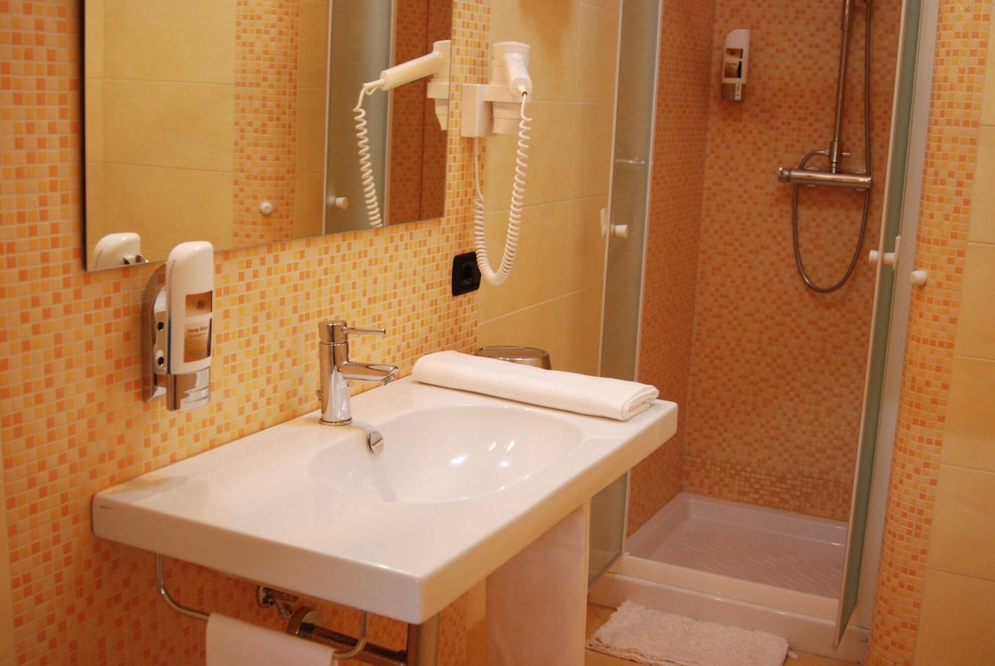 Hotel-Ristorante-Milano-Room-23