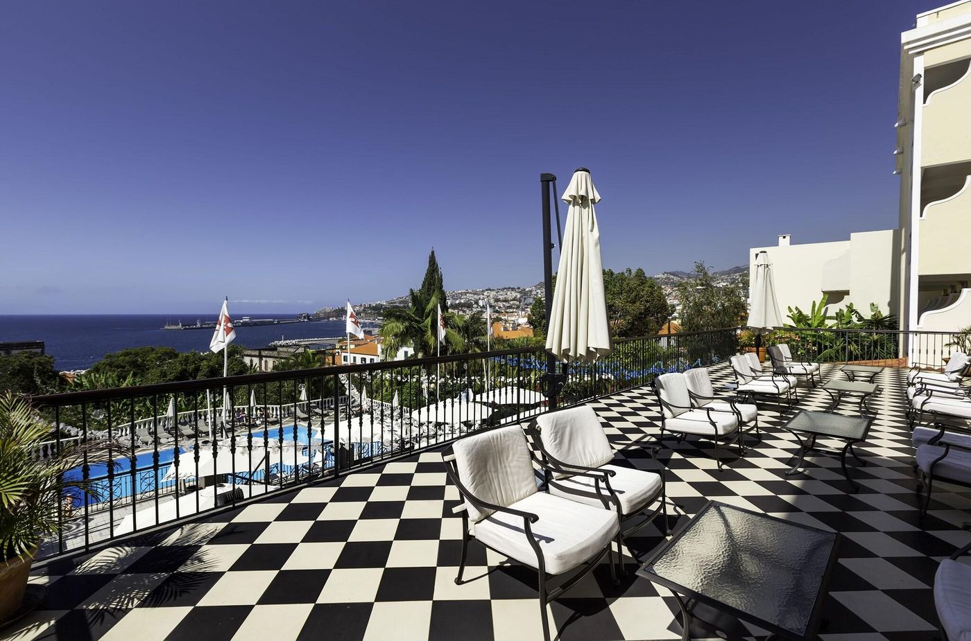 Quinta-Bela-Sao-Tiago-Terrace-7