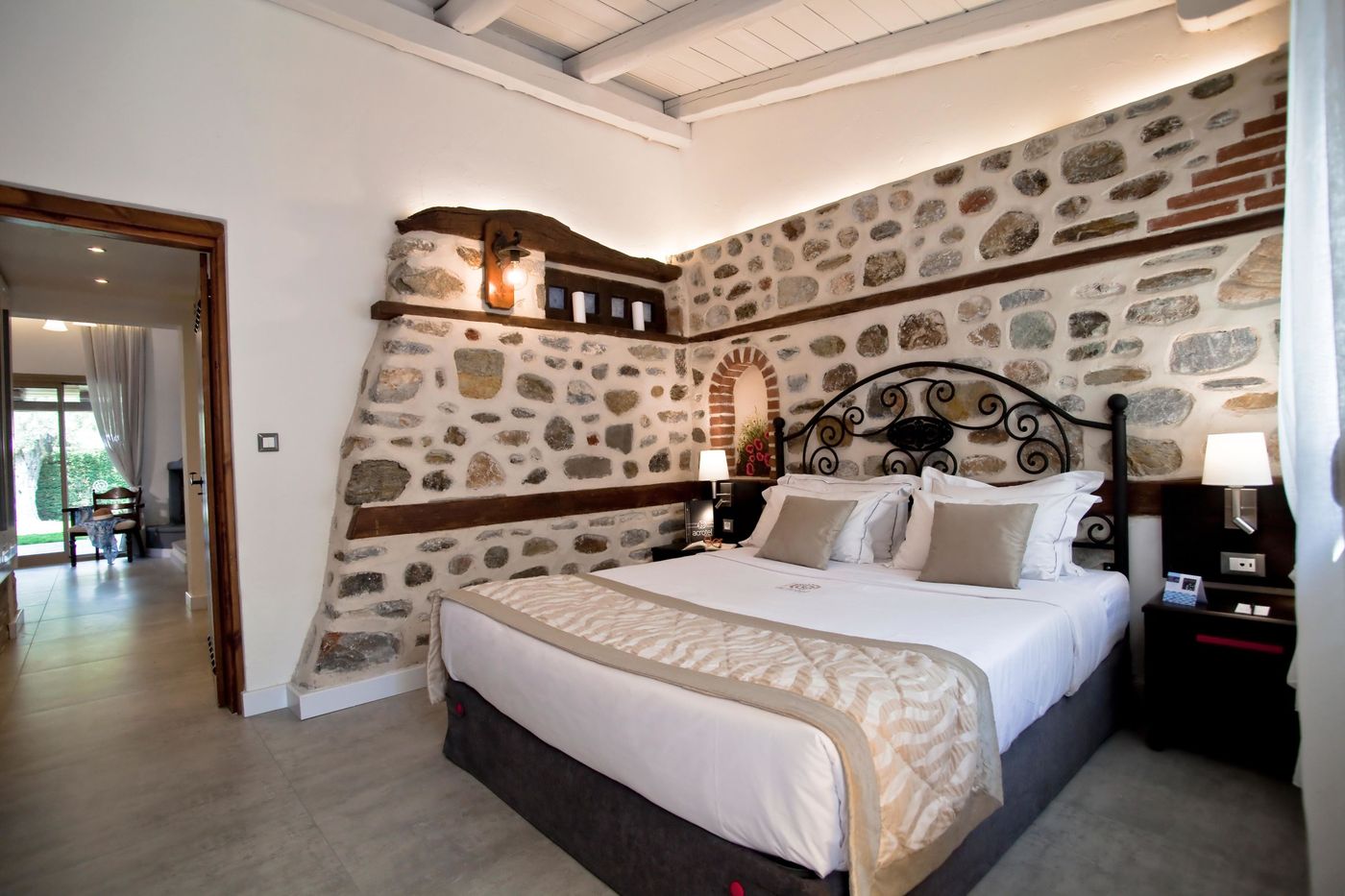 Acrotel Athena Residence