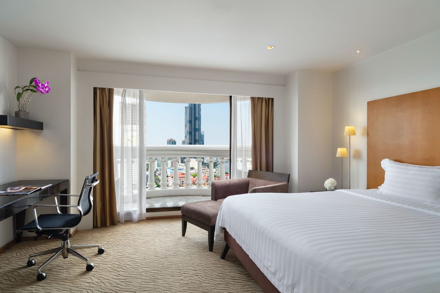 Lebua-at-State-Tower-Room-31