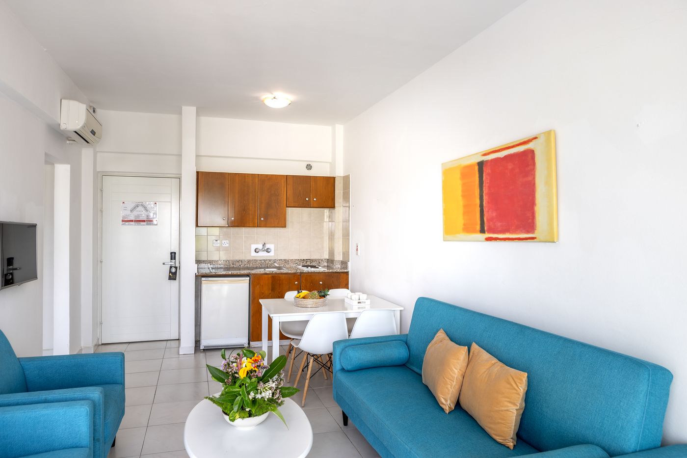 Papantonia-Apts-Room-23