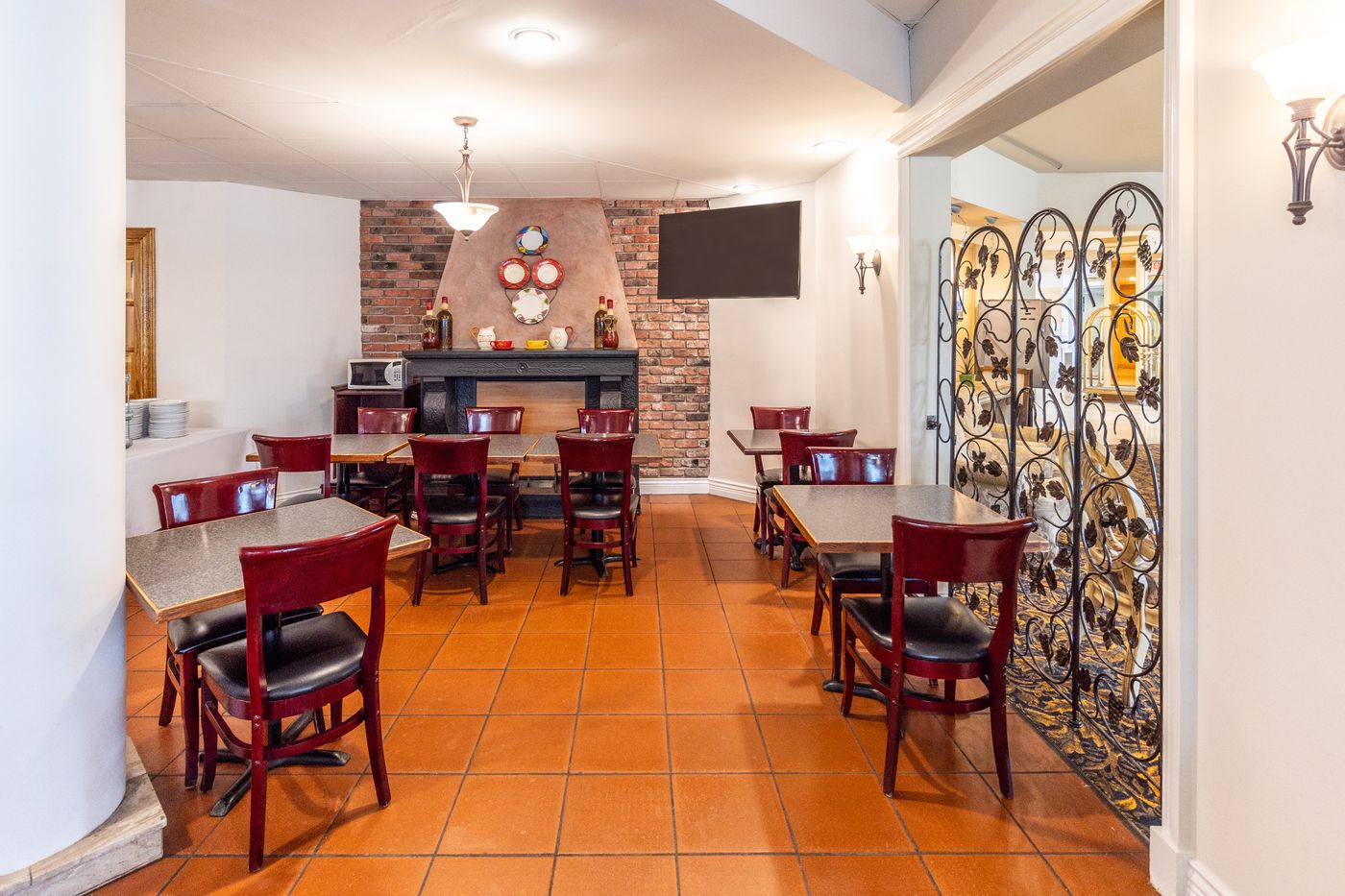 Atrium-Hotel-Vancouver-Restaurant-22