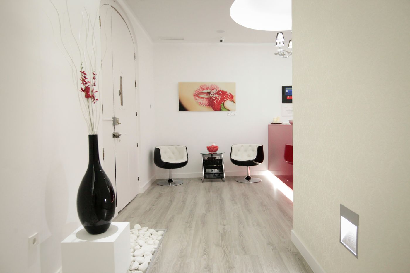 Vitium-Urban-Suites-Lobby-5